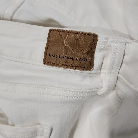 🐢 AE Curvy High-Waisted Destroyed Jegging - Picture 2 of 8